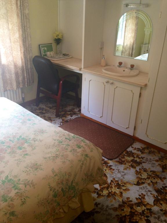 Palm Grove B&B 캐셜 객실 사진